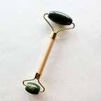 BOUTIQUE | Bamboo & Jade Facial Roller | Black